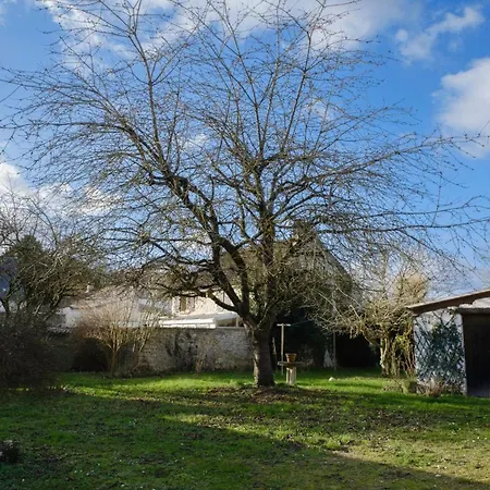 Maison Charmante Proche De Avec Jardin Cloture. * Montlognon